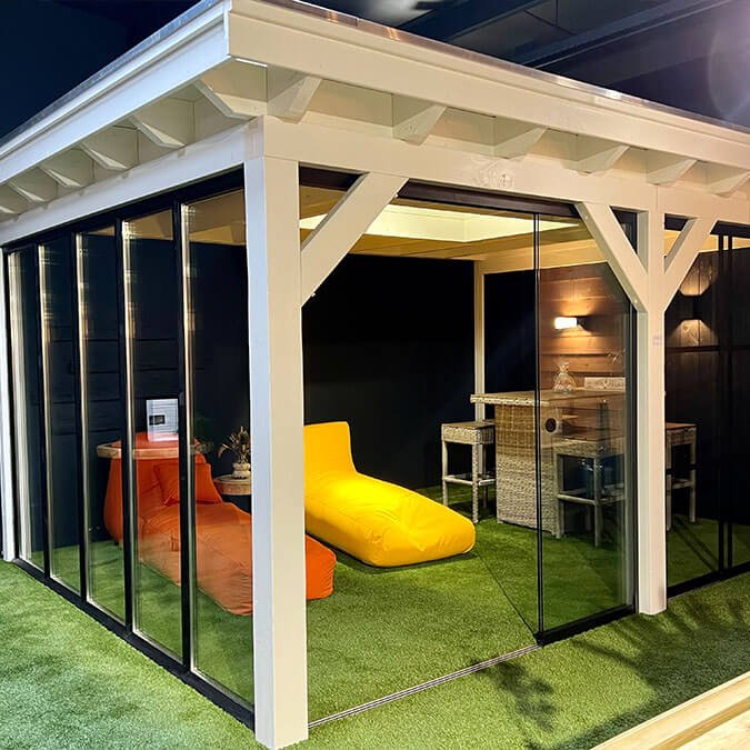 overkapping met glazen schuifwand